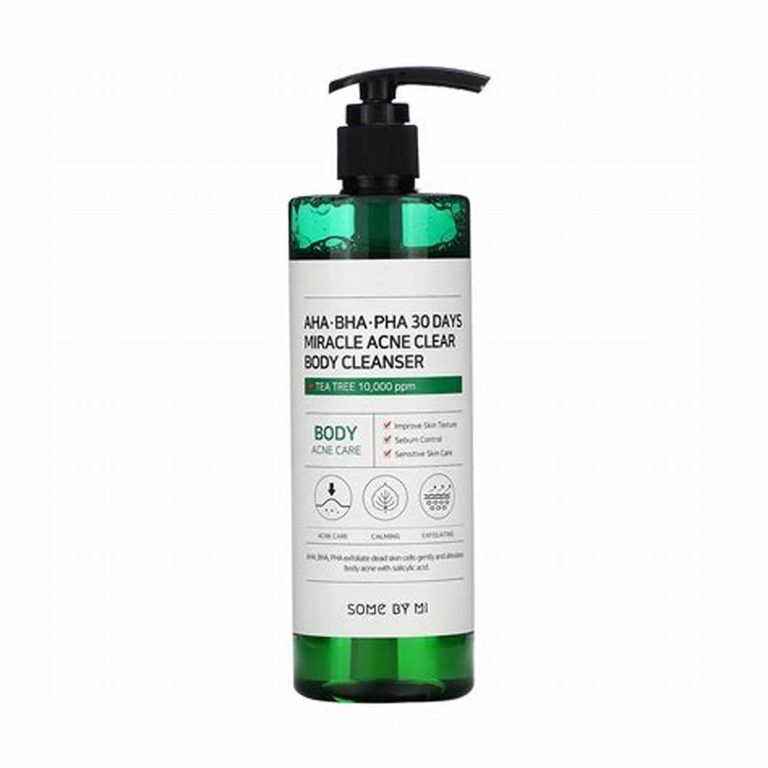 En grøn, klar pumpeflaske mærket "Some By Mi - AHA, BHA, PHA 30 Days Miracle Acne Clear Body Cleanser 400g" fremhæver tea tree- og aknepleje for effektiv kropsrensning.