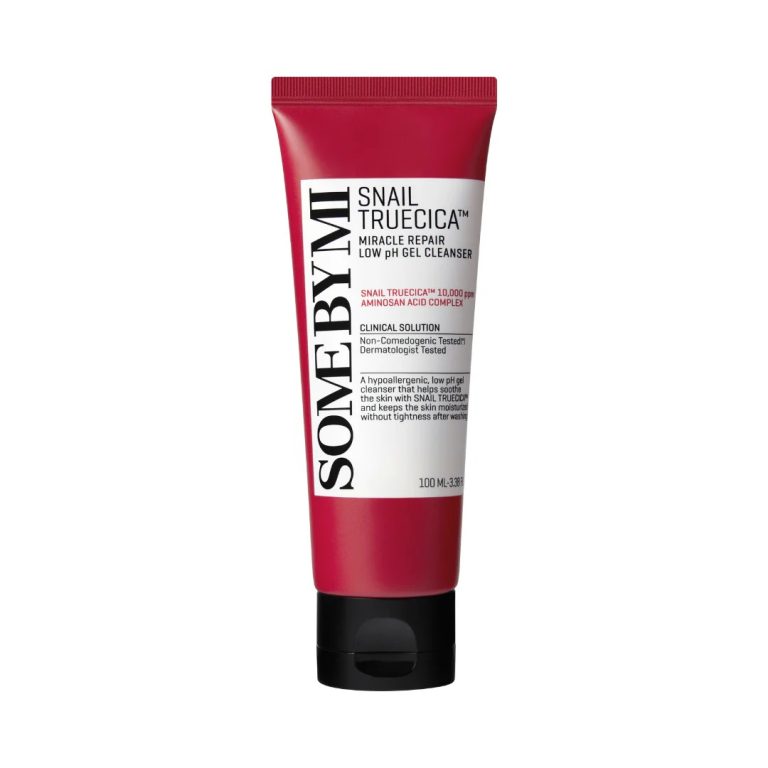 En rød og sort tube Some Bi Mi - Snail Truecica Miracle Repair Low pH Gel Cleanser 100ml står oprejst mod en hvid baggrund.