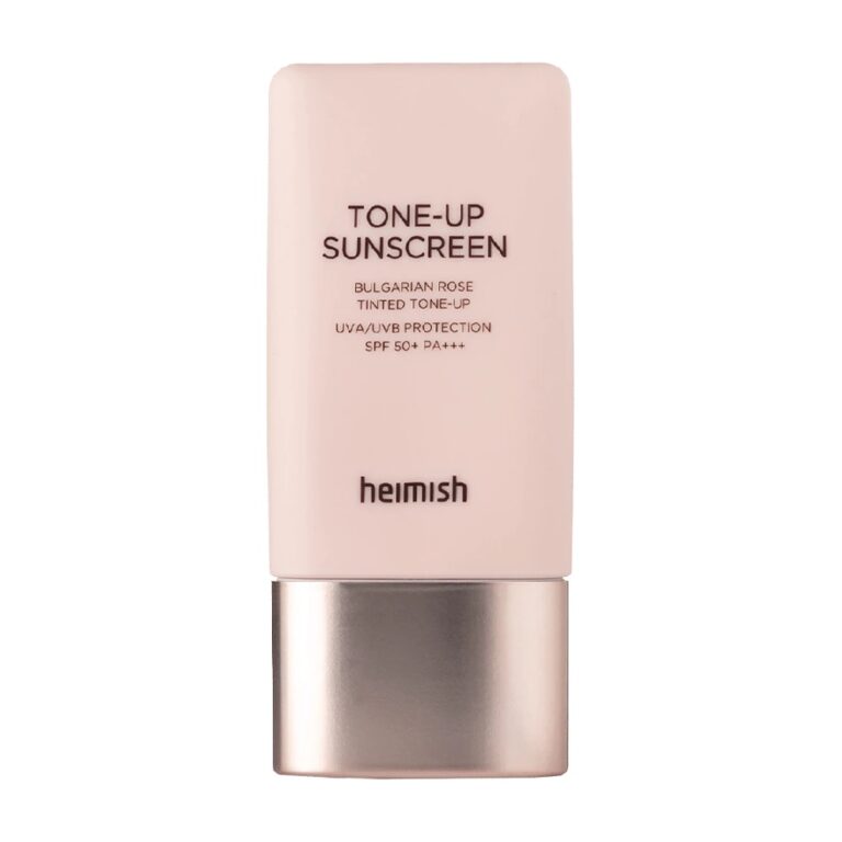 En rektangulær flaske Heimish - Bulgarian Rose Tone-Up Sunscreen SPF50+ Pa+++ med lyserød krop, sølvfarvet hætte og mærkning for Bulgarian Rose, SPF50+ og PA+++ UVA/UVB-beskyttelse.
