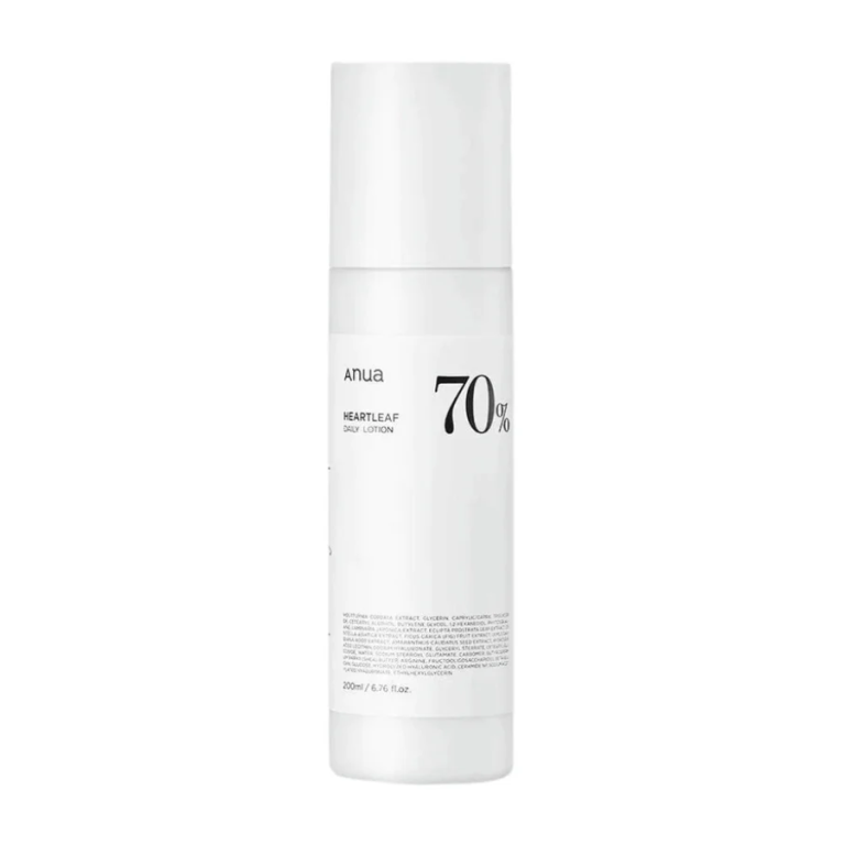 En hvid cylindrisk flaske Anua - Heartleaf 70 Daily Lotion 200ml med en minimalistisk etiket og sort tekst, der fremhæver 70%. Ideel som din daglige lotion til rolig, hydreret hud.