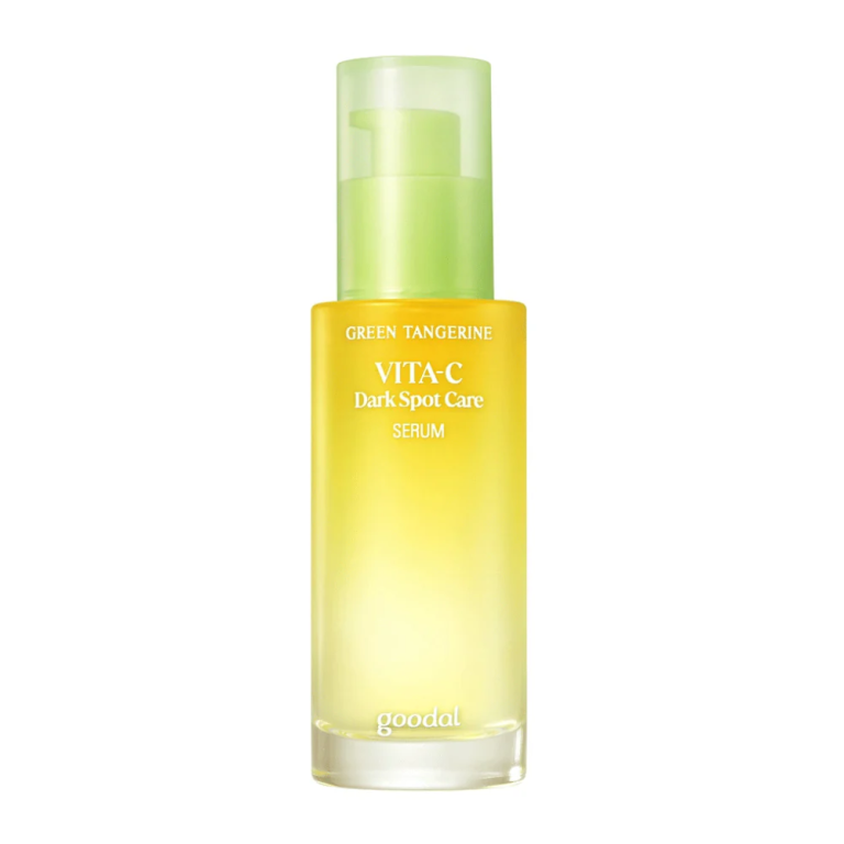 Goodal - Green Tangerine Vita C Dark Spot Care Serum 40ml har en gradueret gul til klar flaske med en grøn pumpe, perfekt til at målrette mørke pletter.